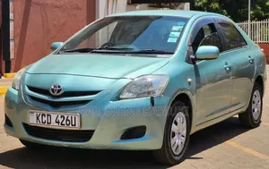 Toyota Belta 2008 Green