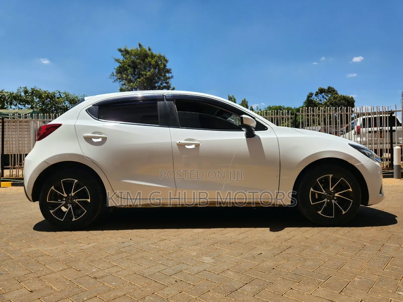Mazda Demio 2018 White