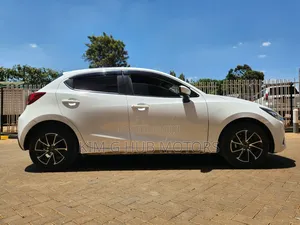 Mazda Demio 2018 White
