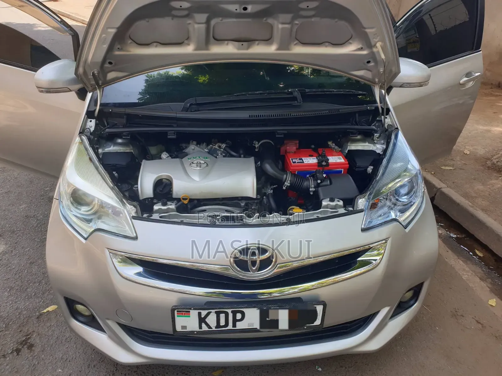 Toyota Ractis 2016 Silver