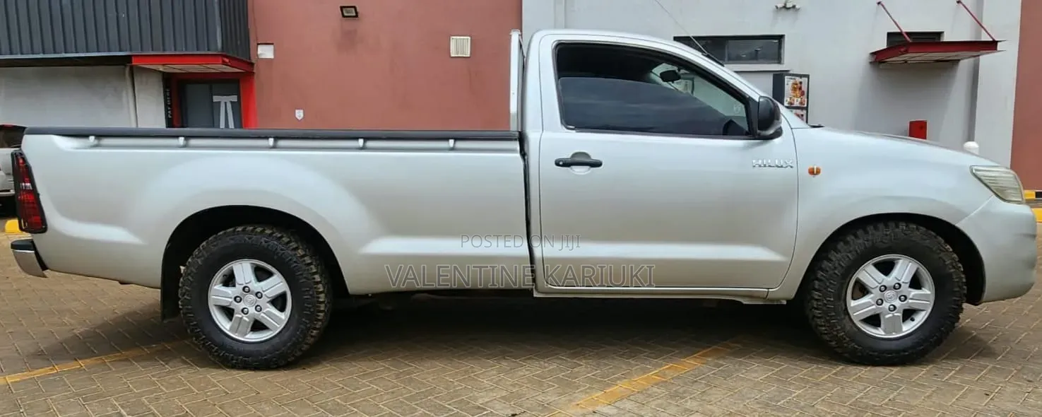 Toyota Hilux 2.5 D-4D SRX 2012 Silver