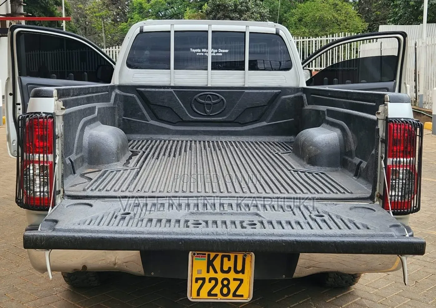 Toyota Hilux 2.5 D-4D SRX 2012 Silver