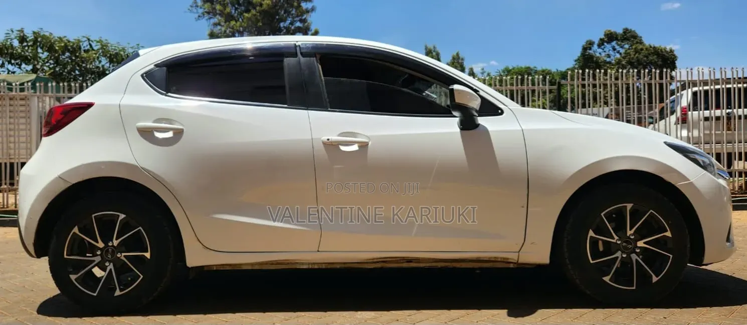Mazda Demio 2018 White