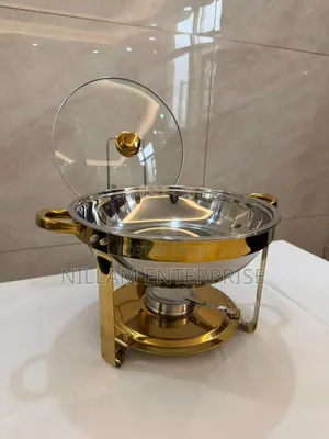 Elegant Round Stainless Steel Chafing Dish With Golden Accents*