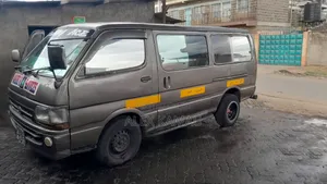 Toyota HiAce 2008 Grey