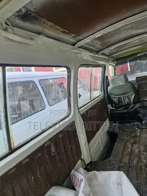 Nissan Caravan (Urvan) 2011 White