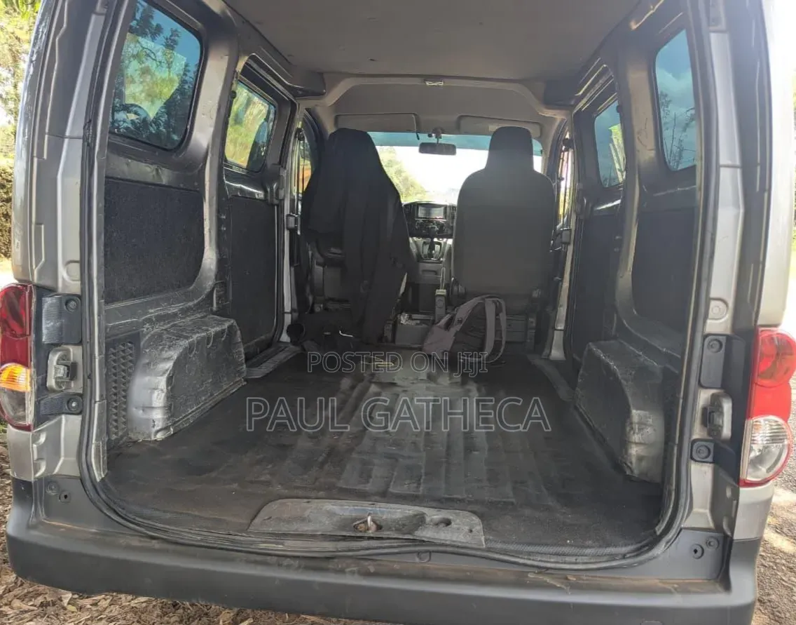 Nissan Serena 2015 Gray