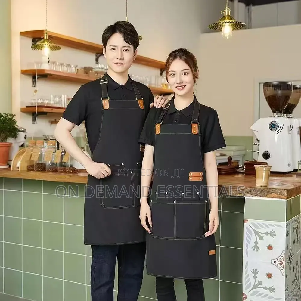 Chef Apron With Pockets and Leather Straps