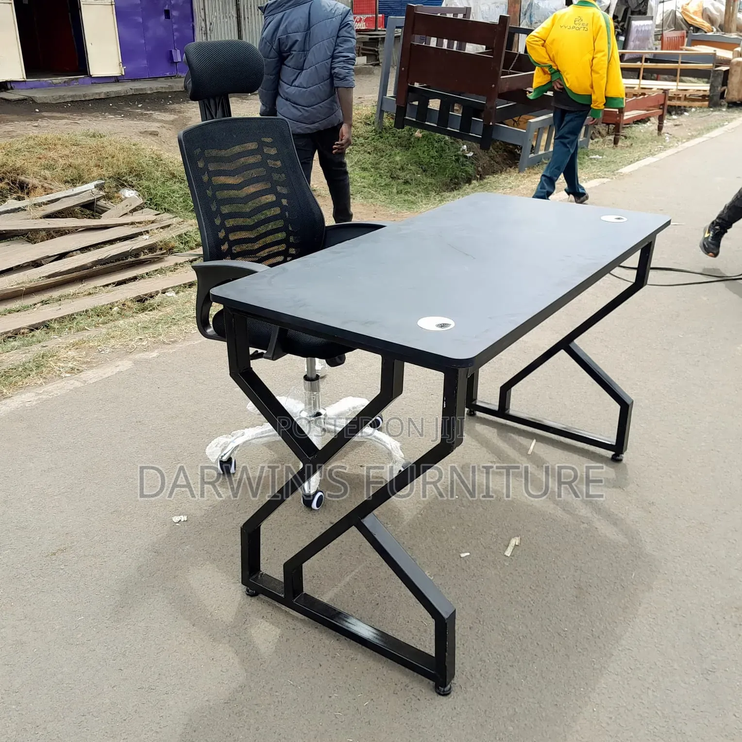 Cervical Support Chair and Metallic Table