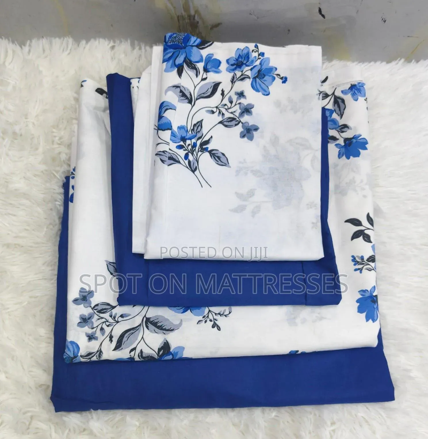 6PC 7X8 100% Cotton Fitted Bedsheets. Elastic Thus Can Fit a 5X6 & 6X6