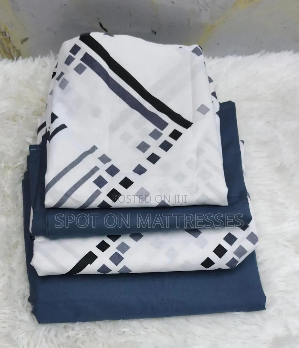 6PC 7X8 100% Cotton Fitted Bedsheets. Elastic Thus Can Fit a 5X6 & 6X6