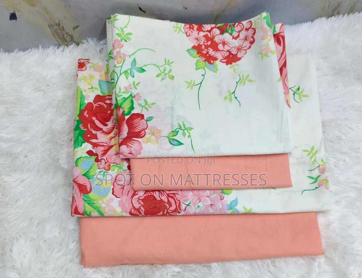 6PC 7X8 100% Cotton Fitted Bedsheets. Elastic Thus Can Fit a 5X6 & 6X6