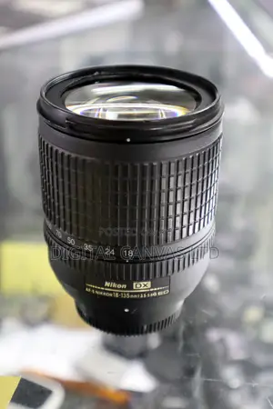 Canon Ef-S 18-135mm F/3.5-5.6 Is Usm Lens
