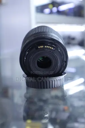 Canon Ef-S 18-135mm F/3.5-5.6 Is Usm