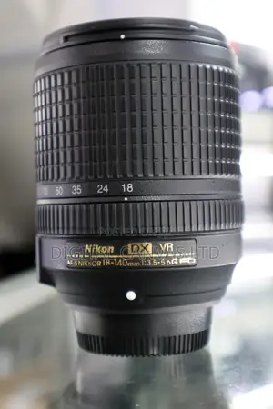 Nikon Af-S Dx Nikkor 18-140mm F/3.5-5.6g Ed Vr Ex Uk