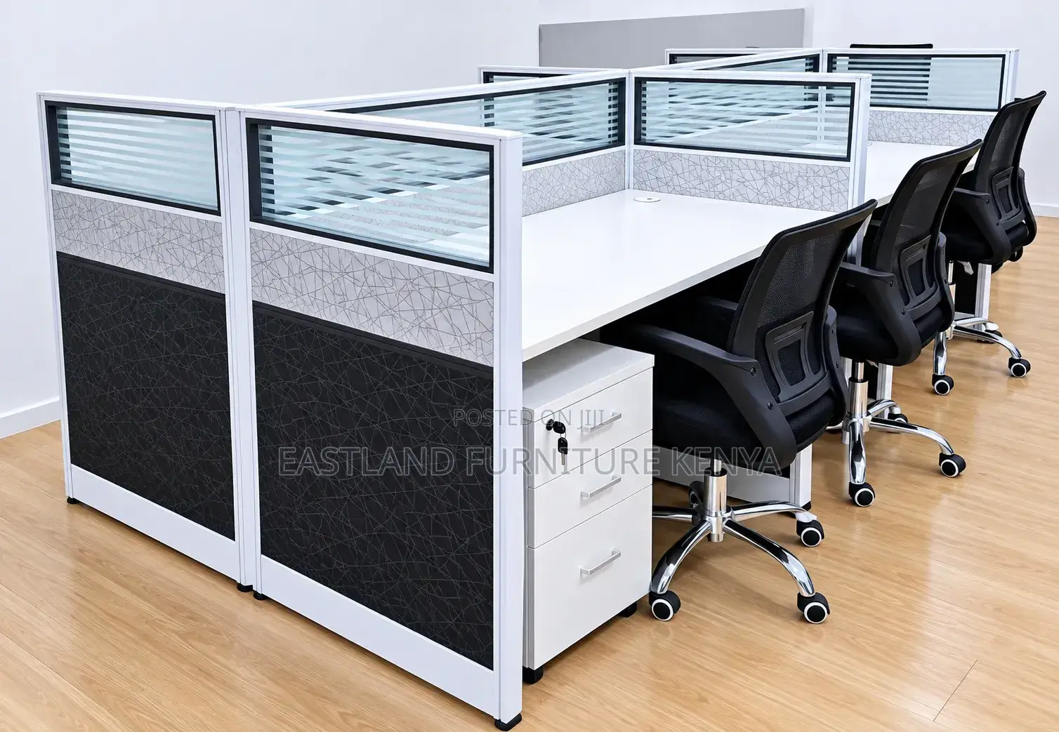 Modern Office Workstation Cubicles | 4-Person Bench Workstation Set