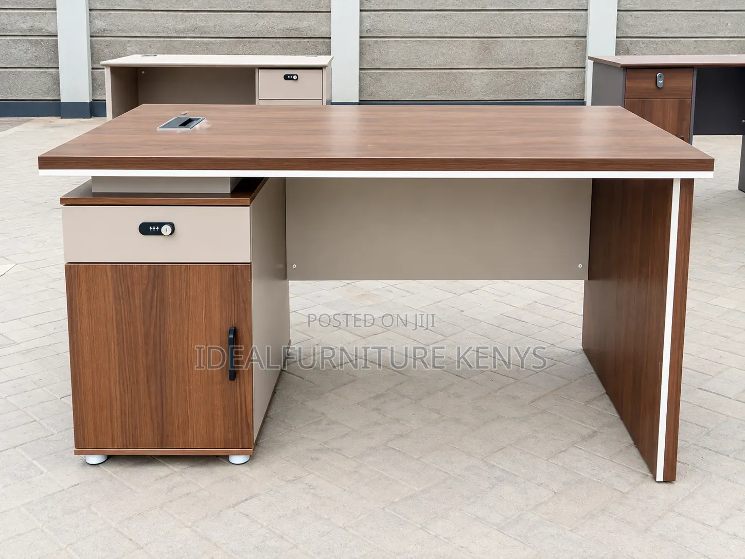 Modern Executive Office Desk With Storage | Managerial Office Table