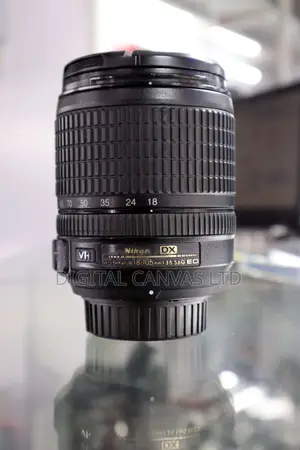 Nikon Af-S Dx Nikkor 18-105mm F/3.5-5.6g Ed Vr