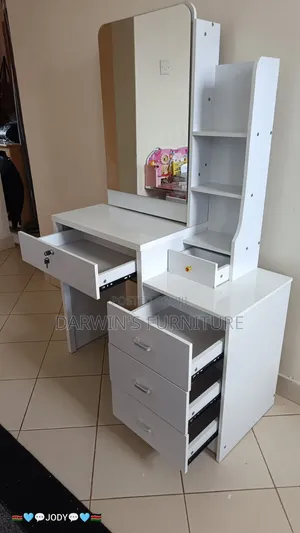 Make Up Table