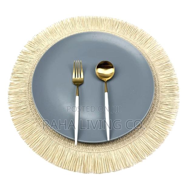 6pc Woven Round Placemats | 38cm | Fringed Edge | Dining Table - thumbnail 3