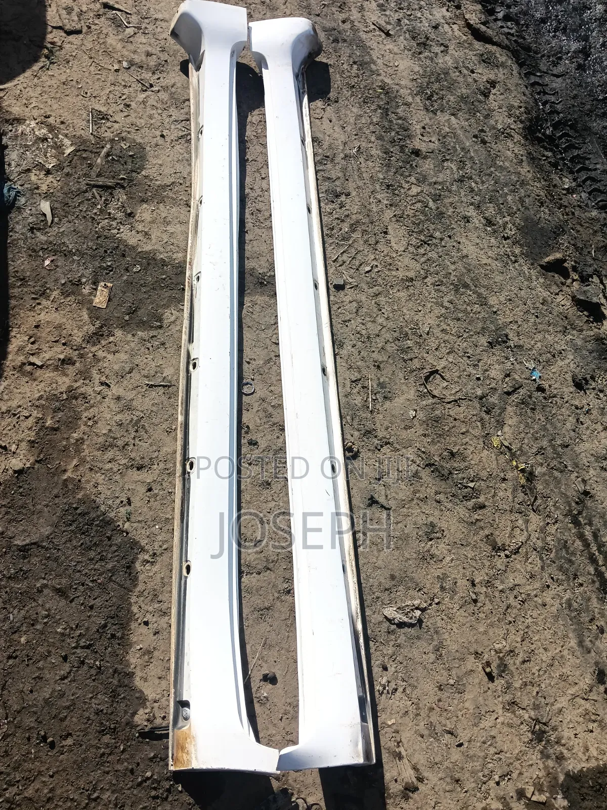 LC 200 SERIES Running Board/Side Skirts