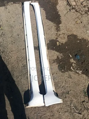 LC 200 SERIES Running Board/Side Skirts