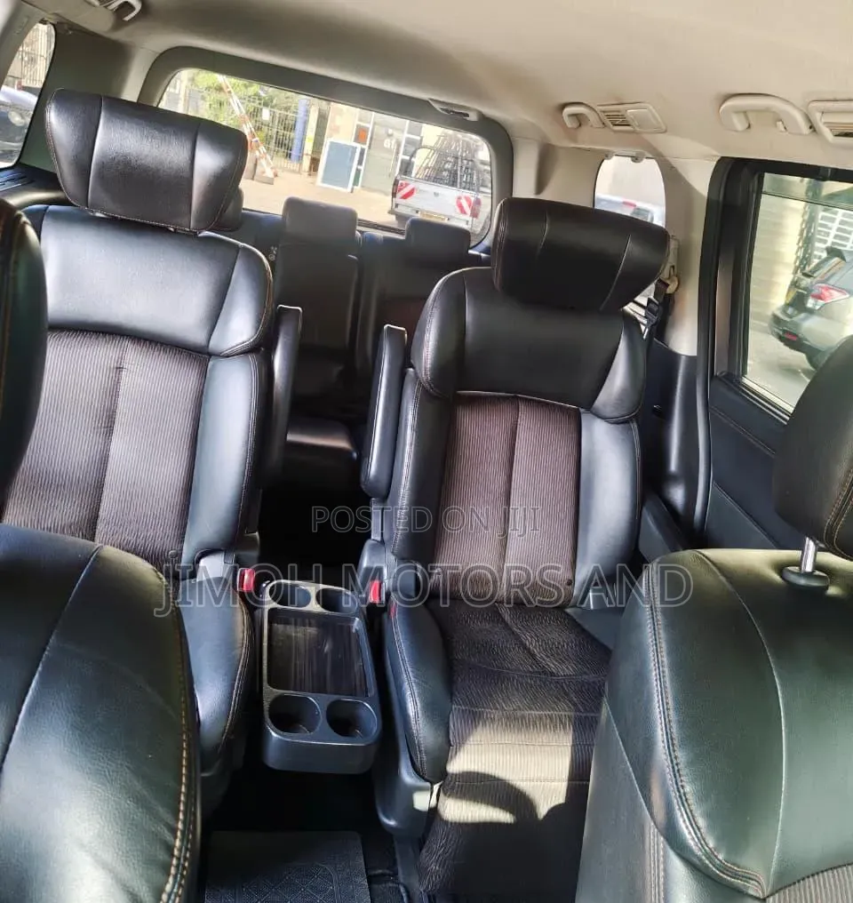 Nissan Elgrand 2017 Black