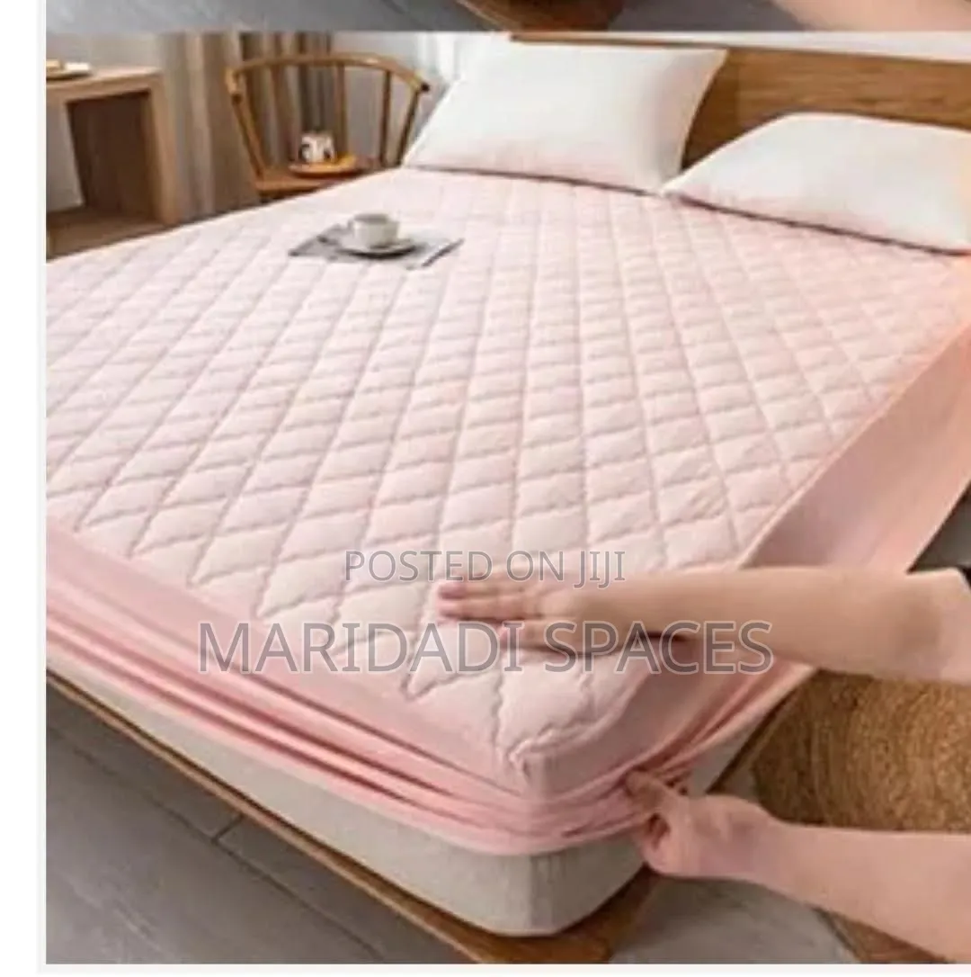 High Quality Waterproof Mattress Protector - Elastic