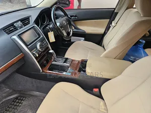 Toyota Mark X 2017