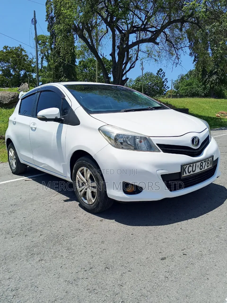 Toyota Vitz 2012 Pearl