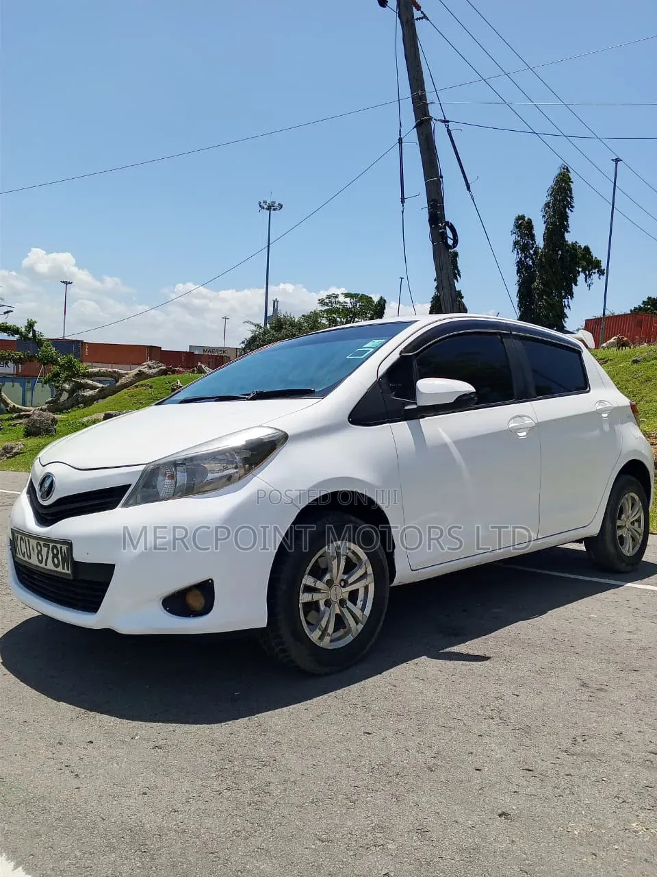 Toyota Vitz 2012 Pearl