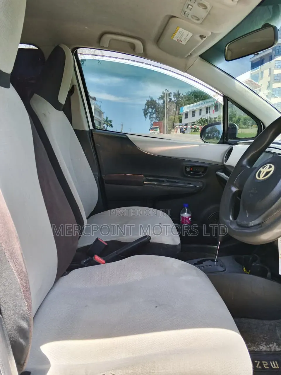 Toyota Vitz 2012 Pearl