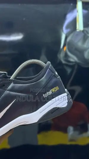 Nike Total 90