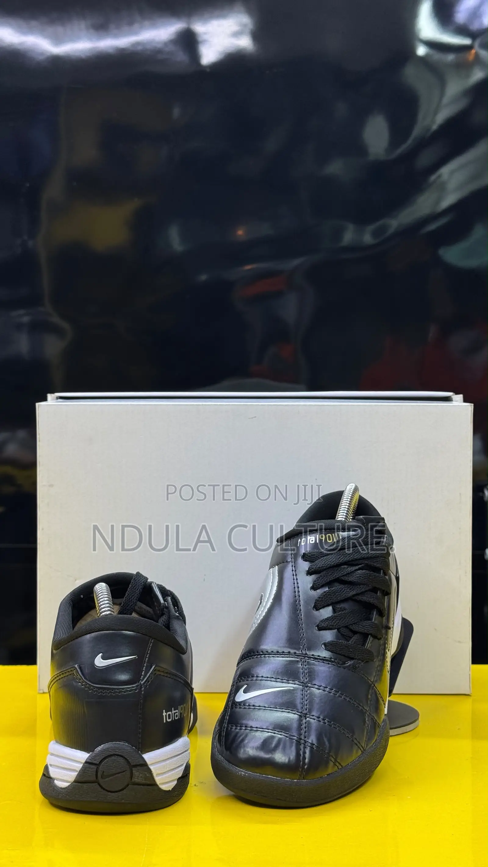 Nike Total 90