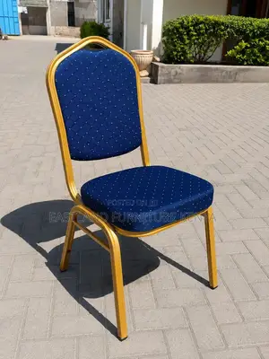 Elegant Gold Frame Banquet – Royal Blue Upholstered Seat & Backrest