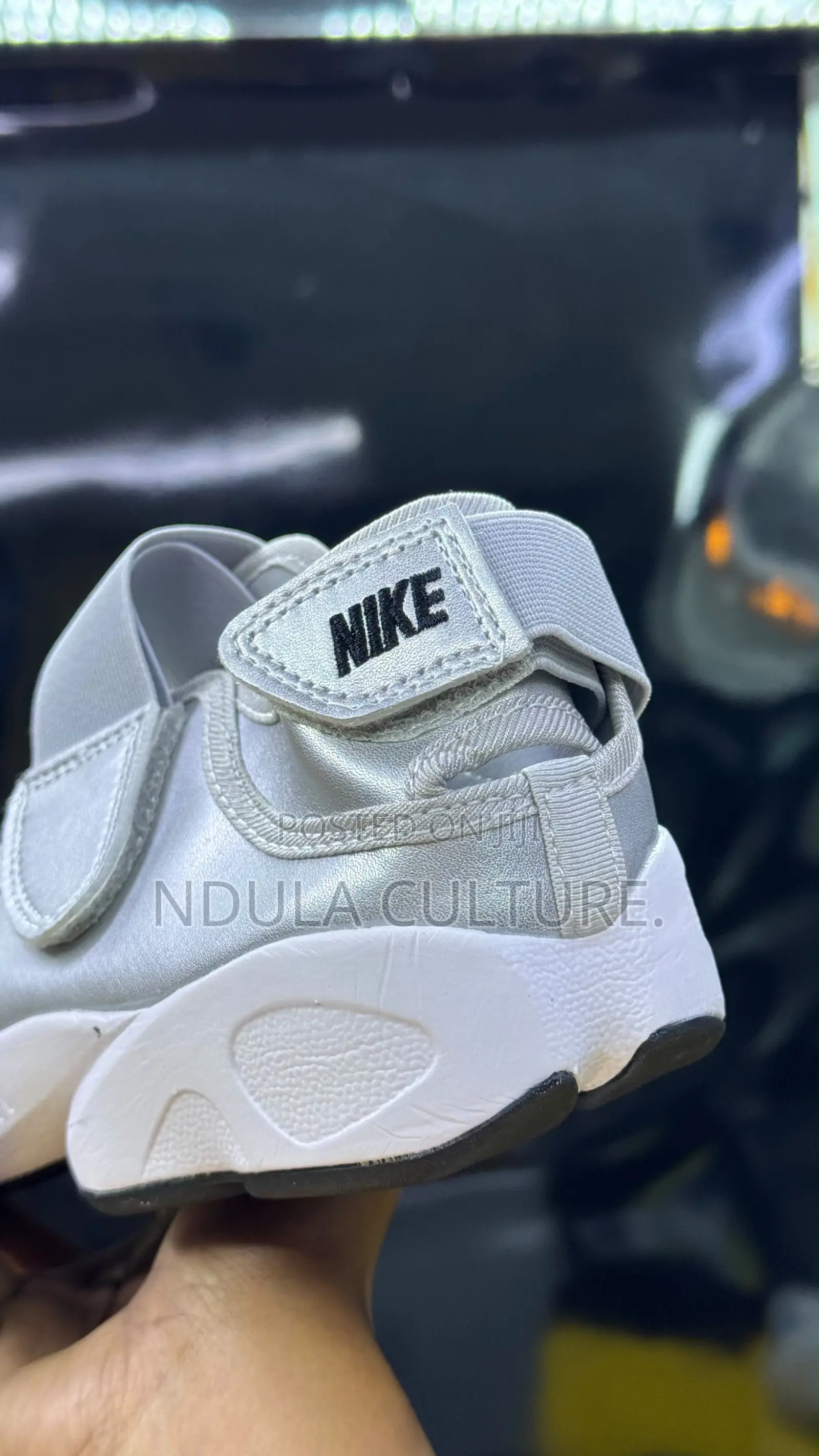 Nike Air Rift Split Toe