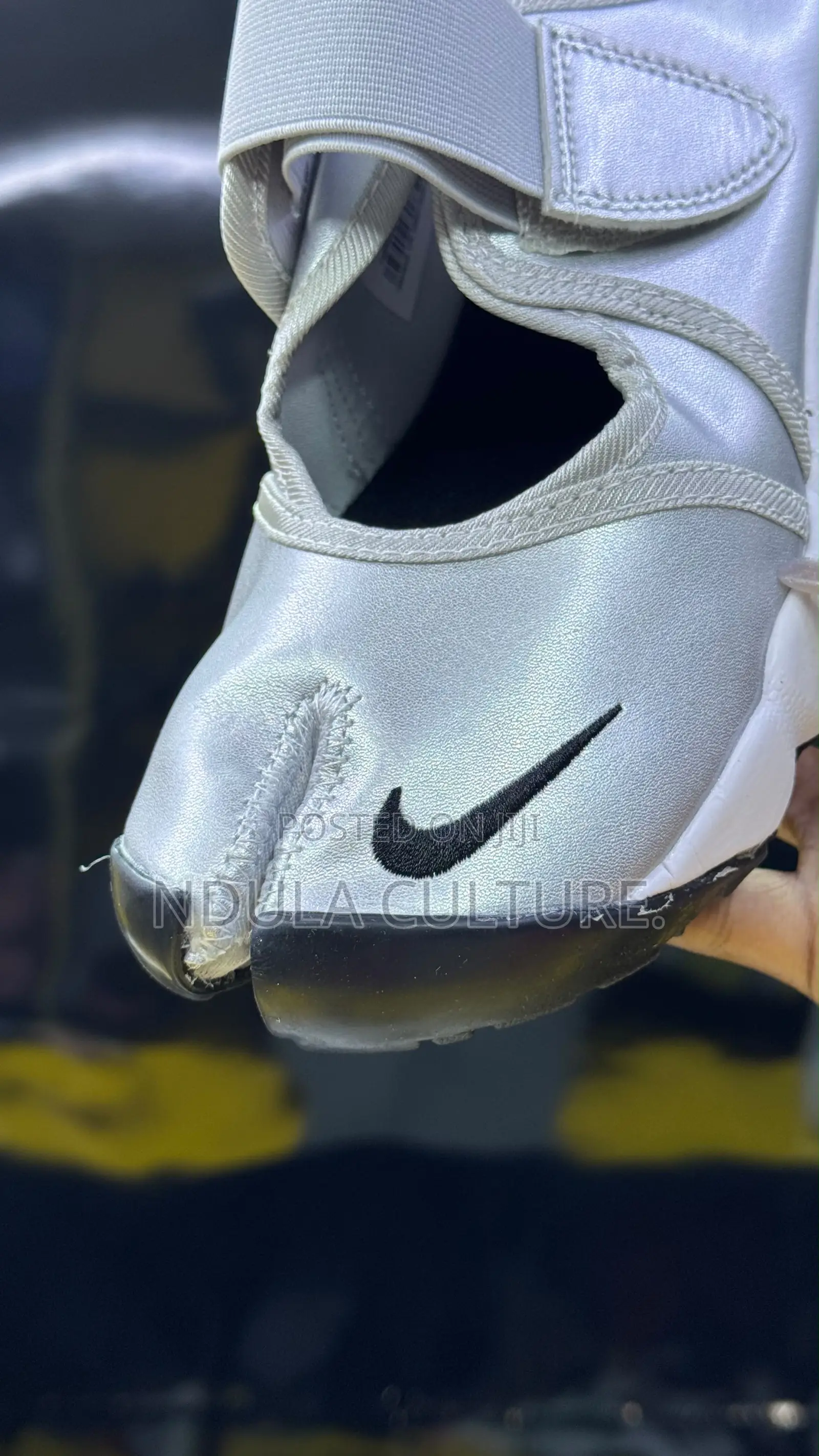 Nike Air Rift Split Toe
