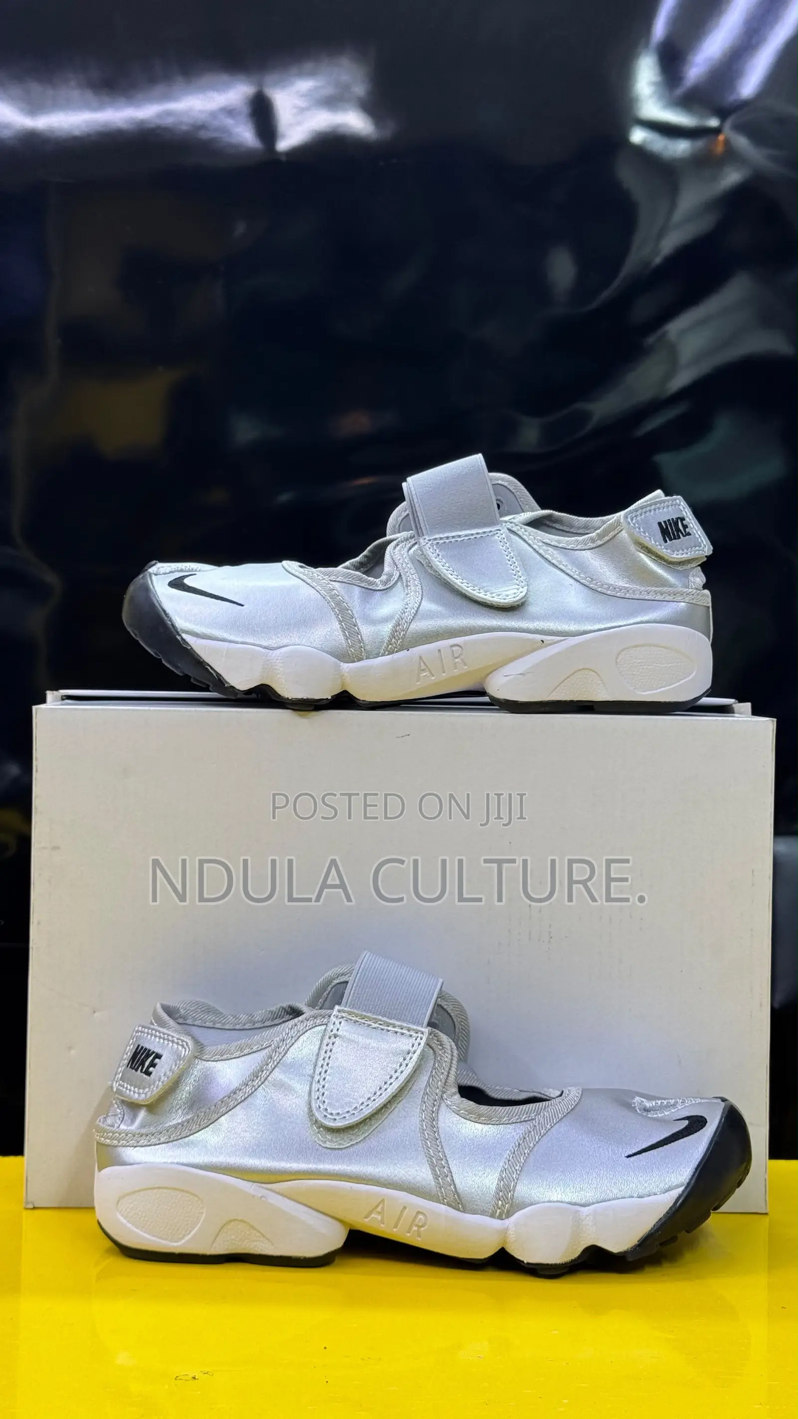 Nike Air Rift Split Toe