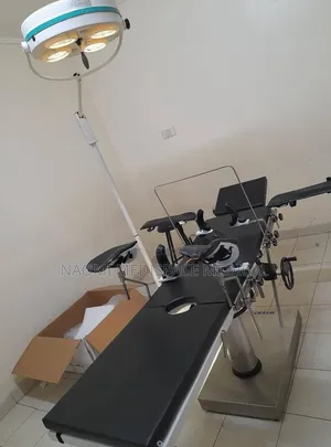 Heavy Duty, Durable, Manual Theatre Operating Table