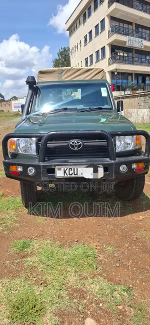 Toyota Land Cruiser 2013 Green