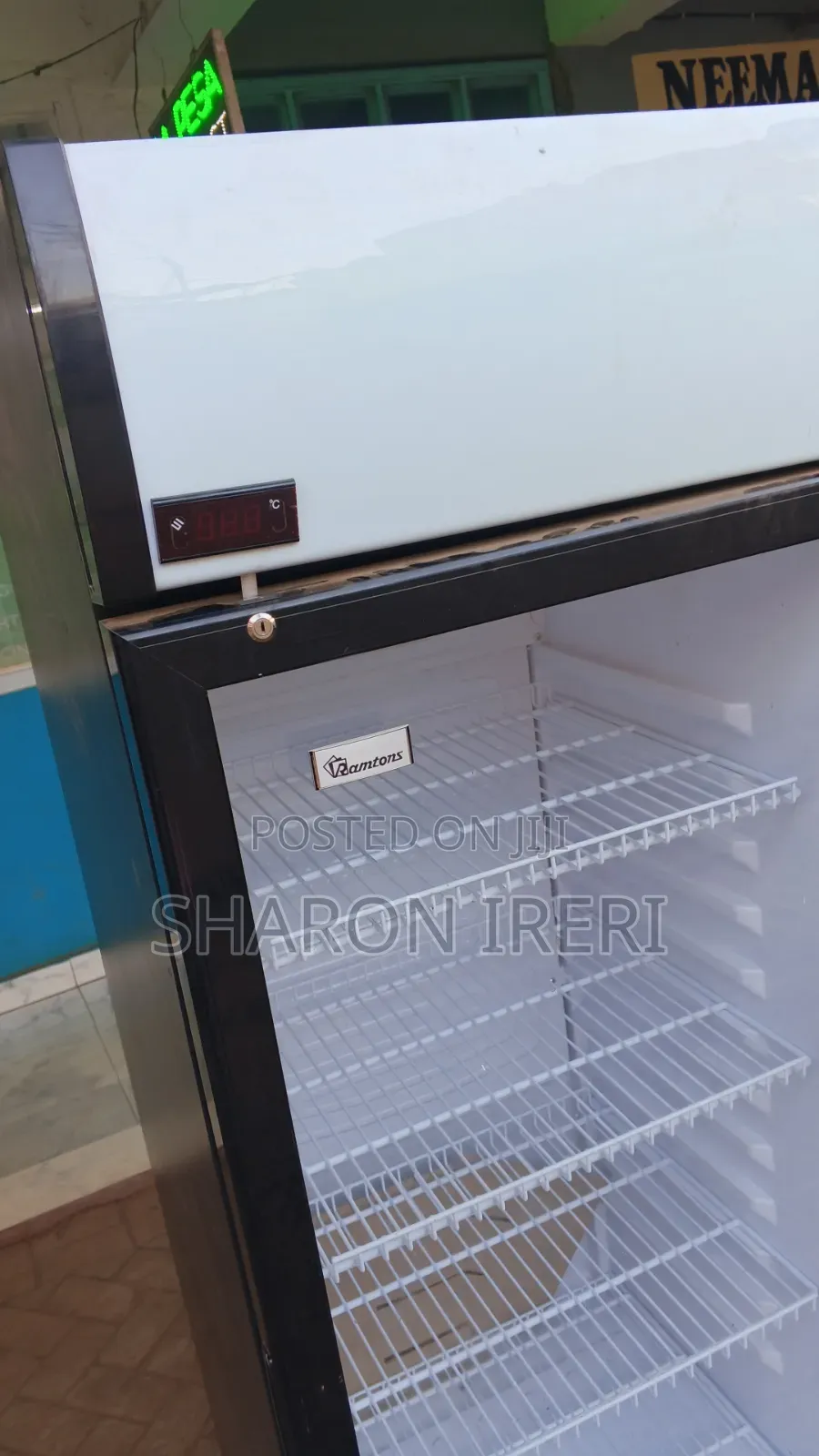 Ramtons Showcase Cooler CF/201 250L .As Good as New.