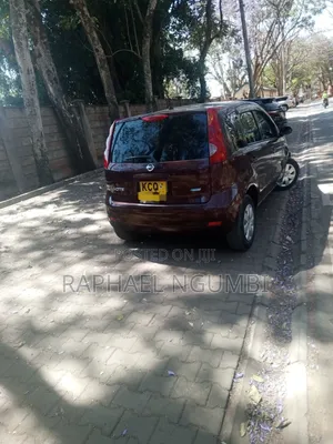 Nissan Note 2011 Maroon