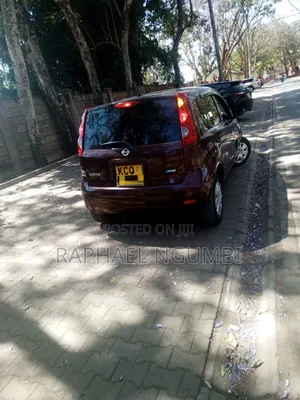 Nissan Note 2011 Maroon