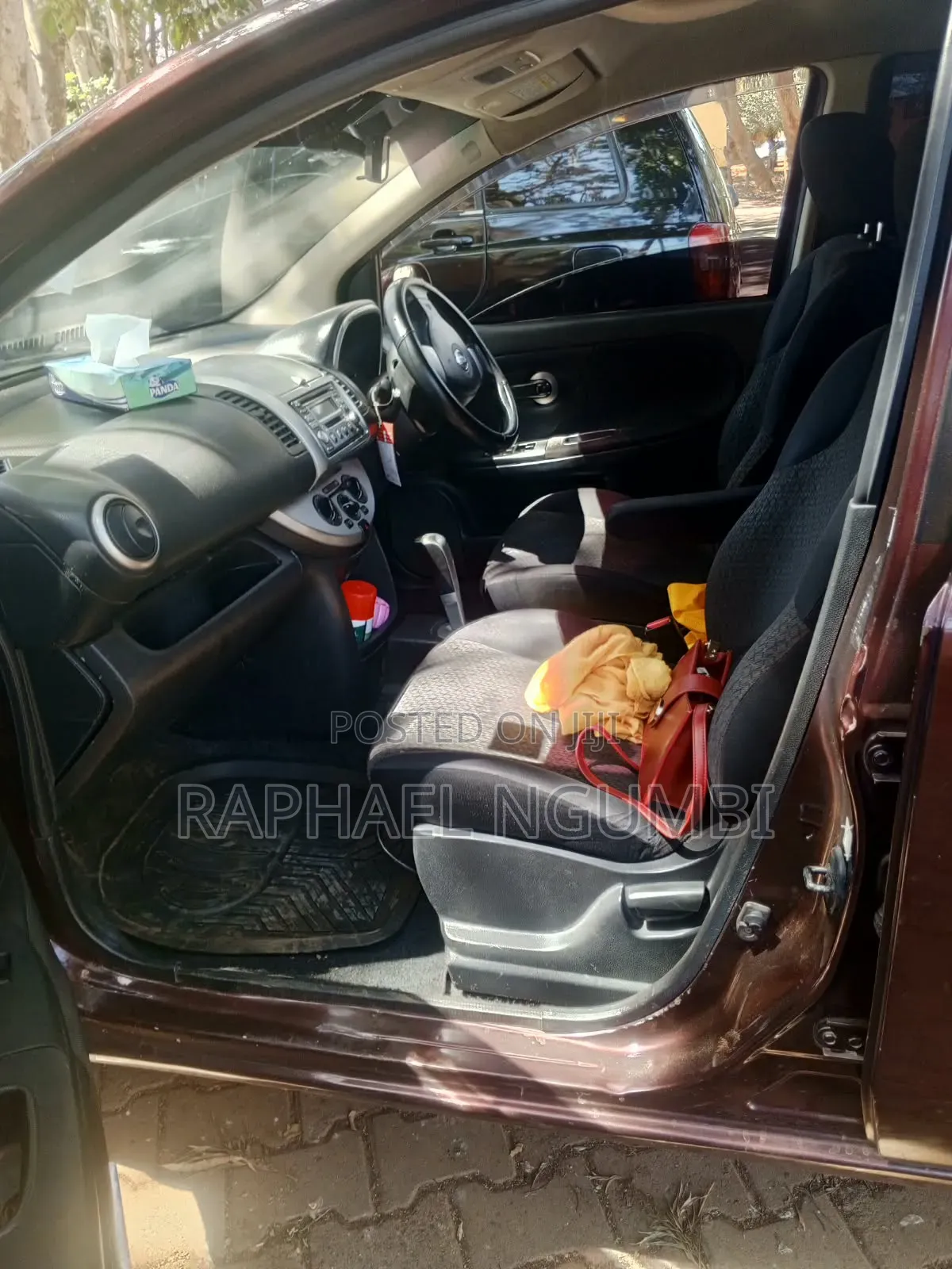 Nissan Note 2011 Maroon