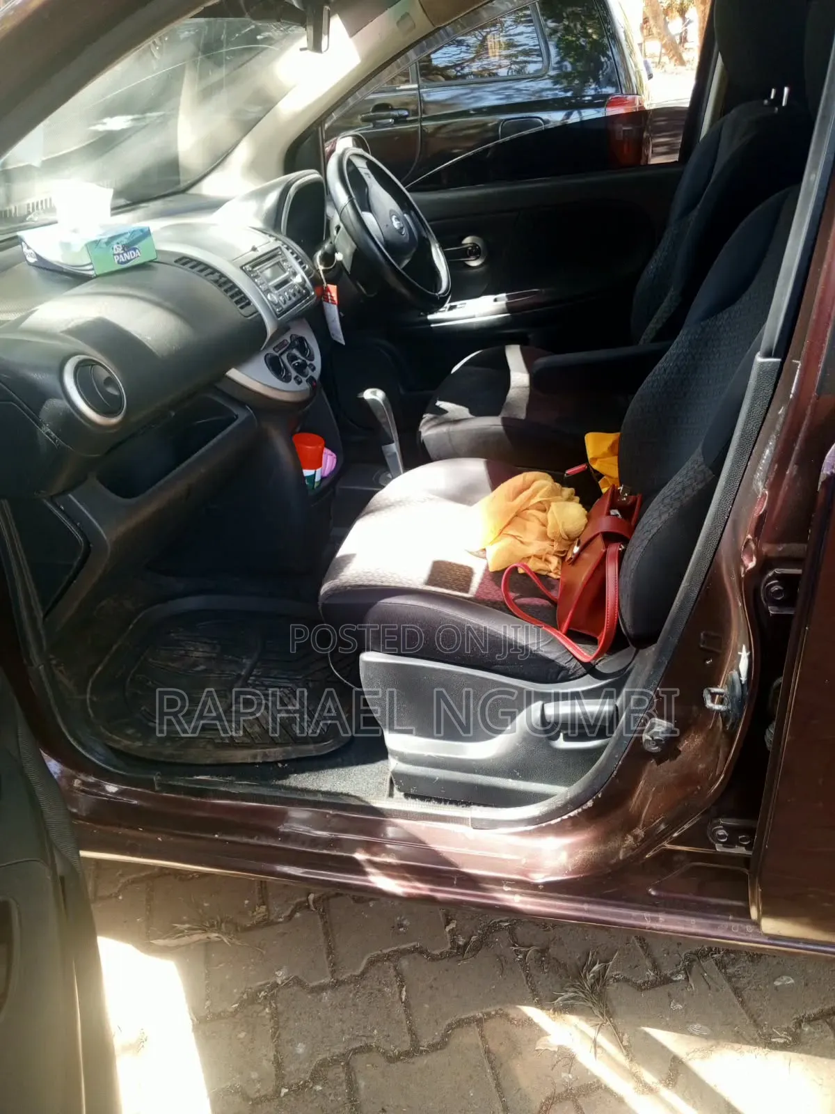 Nissan Note 2011 Maroon