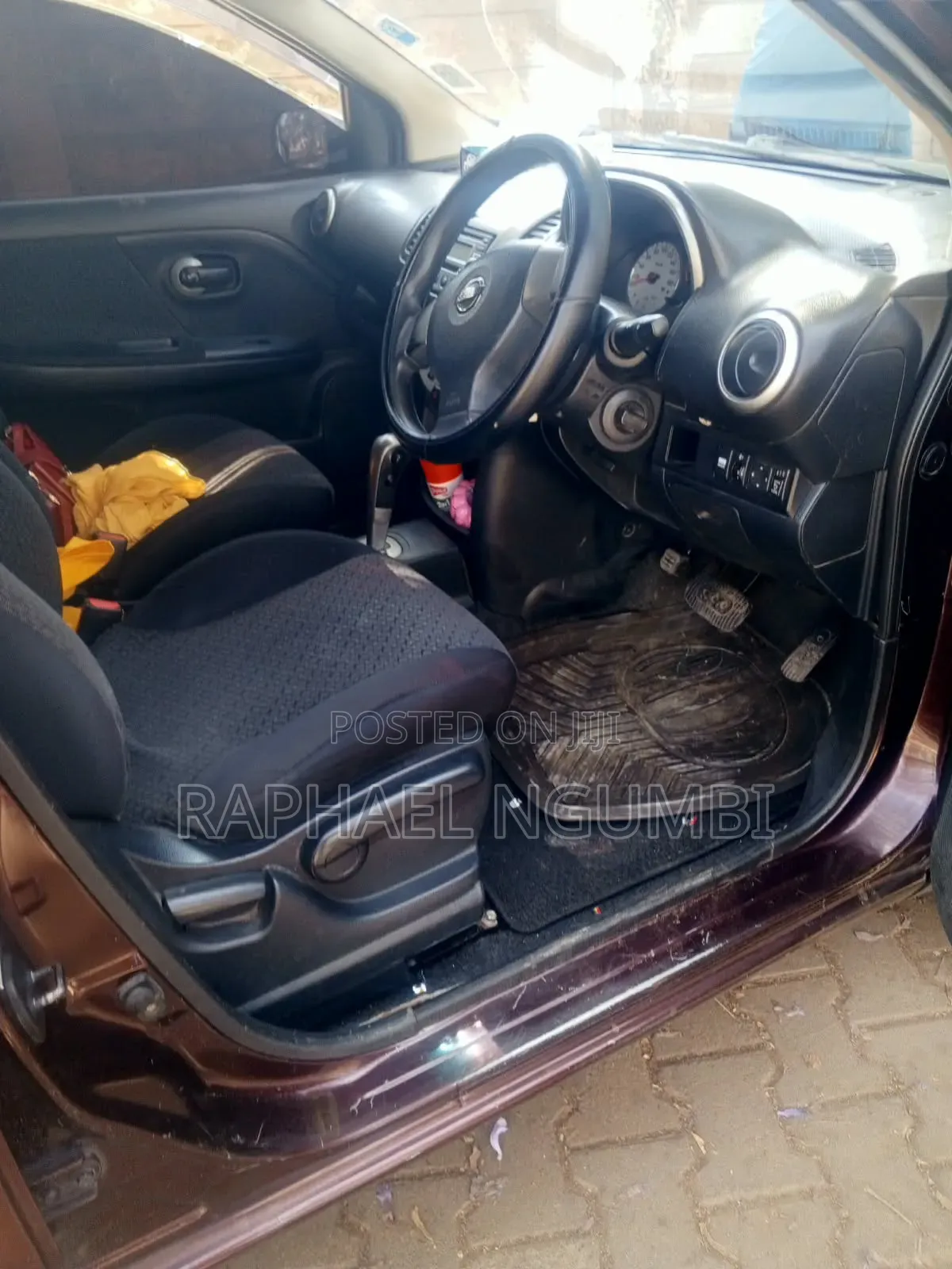 Nissan Note 2011 Maroon