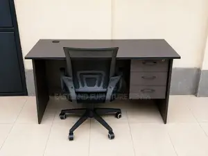 Modern Executive Office Desk With 3 Drawers and Ergonomic Chair