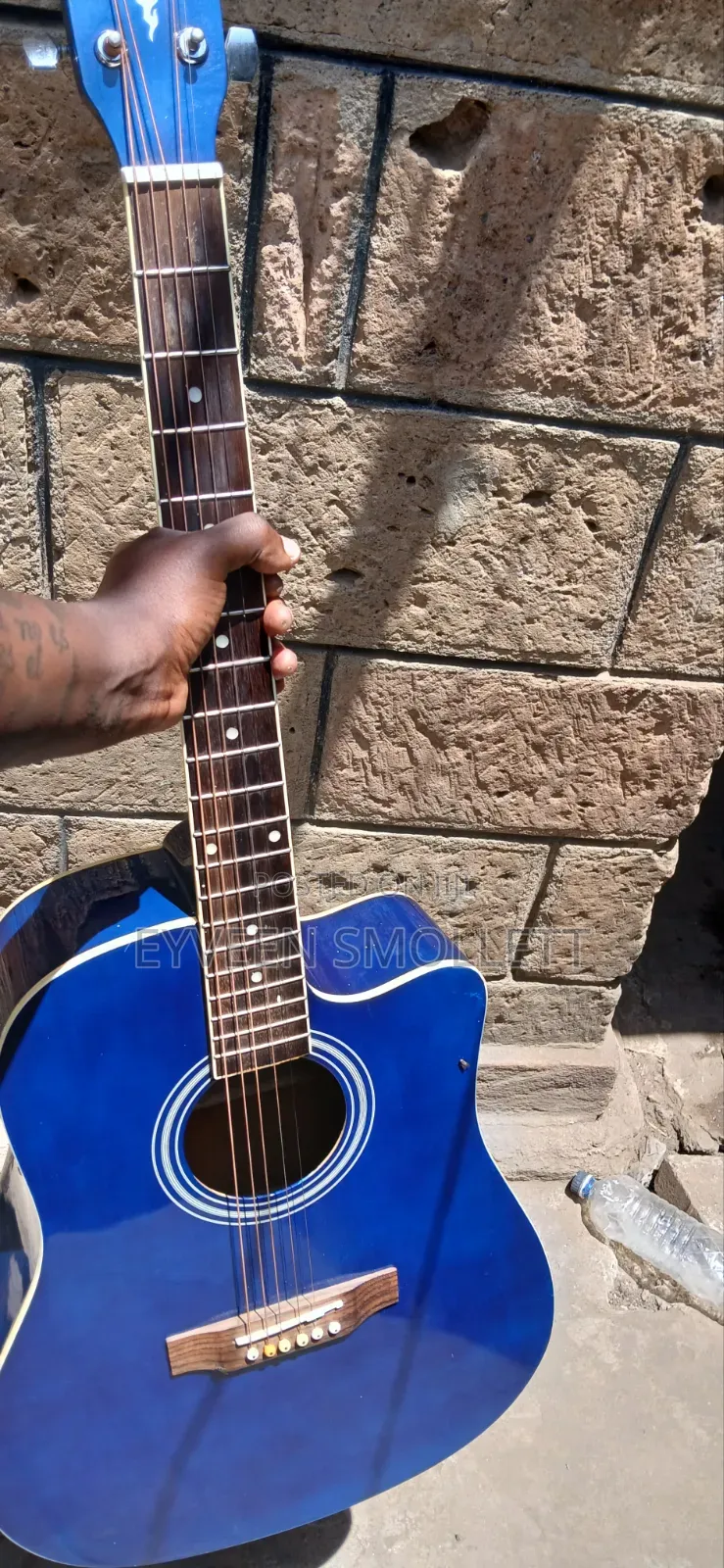 Acoustic Guitar + Leather Bag