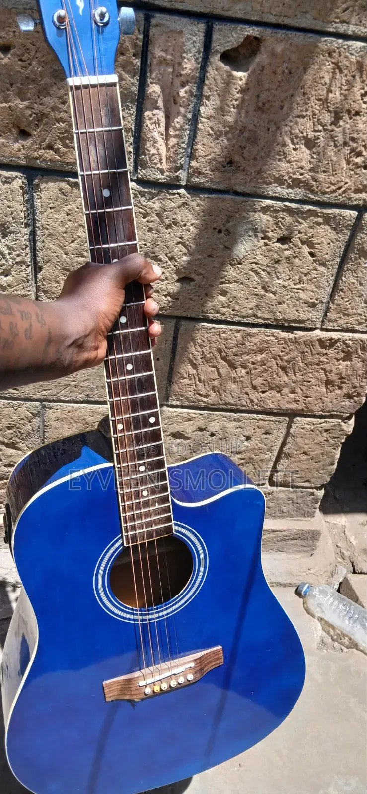 Acoustic Guitar + Leather Bag