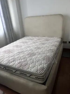 5by 6 Chester Bed With Mattress